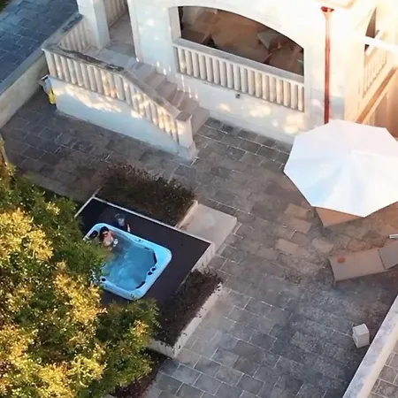 Bianco Mare Apartment